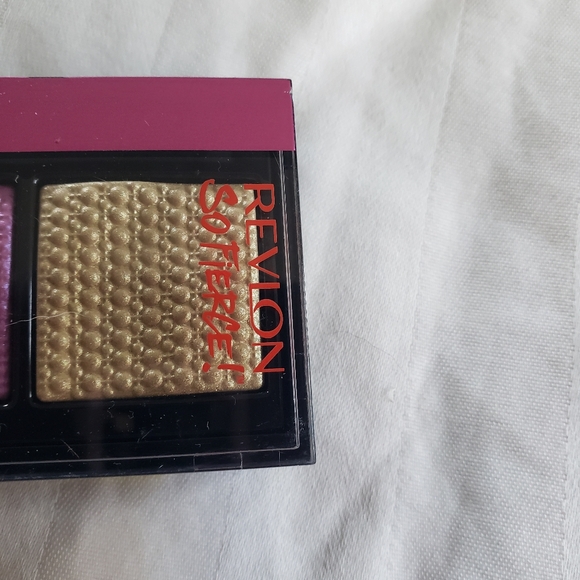 Revlon Eyeshadow Palette, Prismatic Eye Makeup, Ultra Creamy Pigmented - Picture 3 of 4